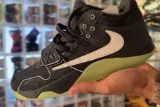 jordan-jumpman-jack-friends-and-family-sneaker-news