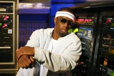 Jane Throwing Bracelet Diddy Hip Hop News