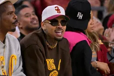 Chris Brown Pleads Not Guilty UK Assault Charges Music News