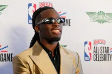 NBA: All Star-Celebrity Game-Team Bonds at Team Rice