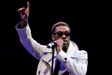 Ray J Embarrassment Brandy Family Music News