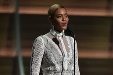 Beyonce Tribute Malcolm-Jamal Warner Pop Culture News