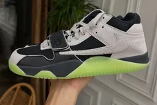 chase-b-x-travis-scott-x-jordan-jumpman-jack-sneaker-news