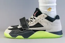 chase-b-x-jordan-jumpman-jack-sneaker-news