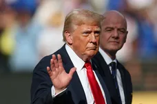 Donald Trump Accuses Beyonce Illegally Endorsing Political News