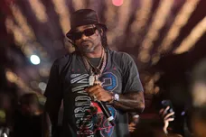 Jim Jones Help SUV Failure Middle Of Road Hip Hop News