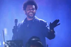 the-weeknd-blinding-lights-billboard-chart-hip-hop-news