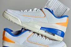air-jordan-2-3-knicks-sample-sneaker-news