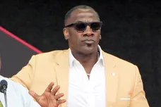 Shannon Sharpe Light Pockets Sports News
