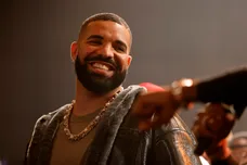 drake-custom-iceman-chain-hip-hop-news