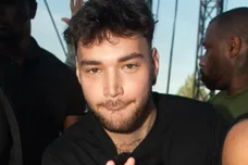 adin-ross-drake-twitch-stream-hip-hop-news