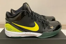 nike-kobe-4-protro-oregon-sample-sneaker-news