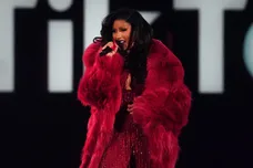 Cardi B Dismisses Nicki Minaj Efforts Boycott Hip Hop News