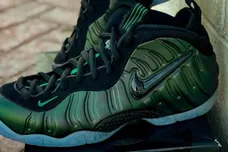 nike-air-foamposite-pro-pine-green-sneaker-news