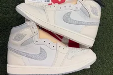 air-jordan-1-high-og-elephant-print-swoosh-sneaker-news