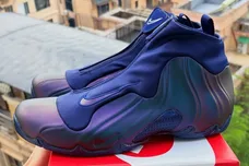 nike-air-flightposite-midnight-navy-sneaker-news