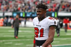 Antonio Brown 6ix9ine Charlie Kirk Jokes Adin Ross Hip Hop News