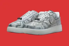 kobe-bryant-x-nike-air-force-1-lenticular-sneaker-news