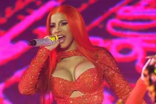 Cardi B Parties Stefon Diggs Birthday Club Outing Hip Hop News