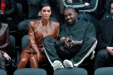 Balenciaga : Front Row - Paris Fashion Week Womenswear Fall/Winter 2020/2021