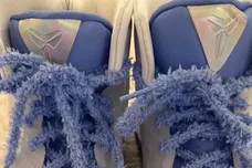 nike-kobe-3-protro-christmas-jack-frost-sneaker-news