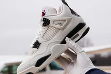 air-jordan-4-flight-club-sneaker-news