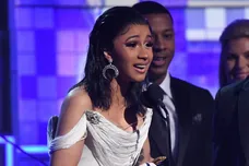 Cardi B Blames Government Onstage Mishap Tour