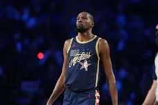 Kevin Durant Trolls Kendrick Lamar Fan DMs Opposing Drake