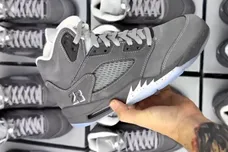 air-jordan-5-wolf-grey-sneaker-news