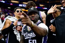 50 Cent Pokes Fun Floyd Mayweather Alleged Financial Ruin