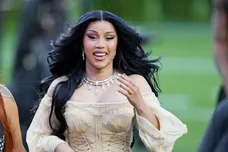 Cardi B Tells Fans Leave BIA Alone Performing Diss Track In Her City