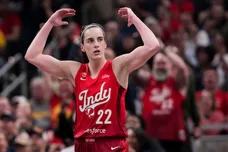Indiana Fever guard Caitlin Clark (22) gets the crowd excited Saturday, May 9, 2026, during the second half of the Fevers