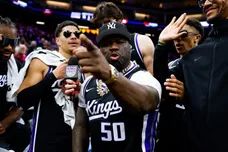 50 Cent Reacts Floyd Mayweather Paternity Drama Scamming Claims