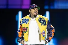 Chris Brown Mixed Fan Reactions New Album Brown