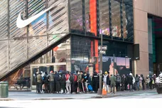 Entertainment &amp; Tourism Industries In New York City Struggle Under Pandemic Restrictions