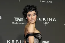 Teyana Taylor arrives on the red carpet at the Palm Springs International Film Awards in Palm Springs, Calif., on Saturday,