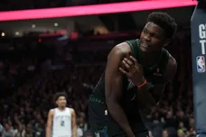 NBA: Playoffs-San Antonio Spurs at Minnesota Timberwolves