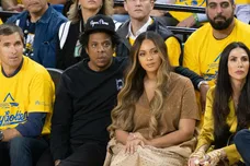 Man Crashes Car Jay Z Beyonce Hampton Home Gate