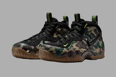 SneakerHeader.001