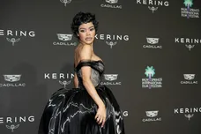Teyana Taylor arrives on the red carpet at the Palm Springs International Film Awards in Palm Springs, Calif., on Saturday,