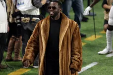 Feb 4, 2018; Minneapolis, MN, USA; Recording artist P. Diddy a/k/a Sean Combs prior to the game between the New England Patriots