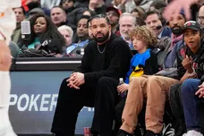 Drake Toronto Castle Date Pinkchyu