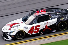 HQ6LfcOXcAEBupX