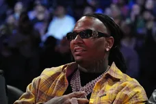 Moneybagg Yo Kicks Women Out VIP Club Section Ari Fletcher