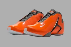 SneakerHeader.001