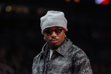 Quavo Features QROMELIFE