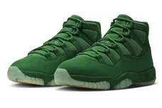 air-jordan-11-green-screen-space-jam-iq5700-900-release-date