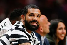 Jan 14, 2022; Miami, Florida, USA; Canadian rapper Drake attends the game between the Miami Heat and the Atlanta Hawks at FTX