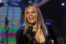 Faith Evans receives the Urban Music Icon Award at the Black Music Honors at TPAC Thursday August 16, 2018.Nas Black Music