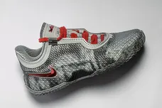 nike-lebron-24-storm-drain-pennywise-ix5103-001
